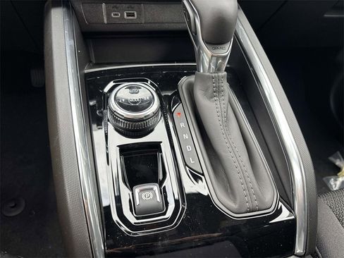 New 2026 GMC Canyon Elevation image 9