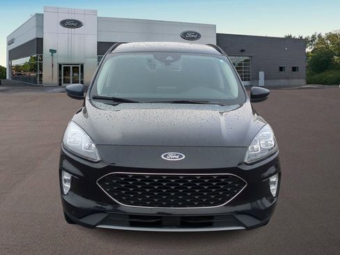 Certified 2020 Ford Escape Titanium image 3