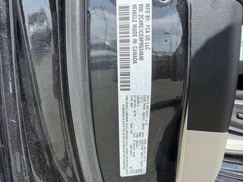 Used 2023 Chrysler Voyager LX image 30