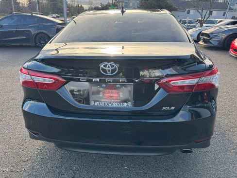 Used 2020 Toyota Camry XLE image 17