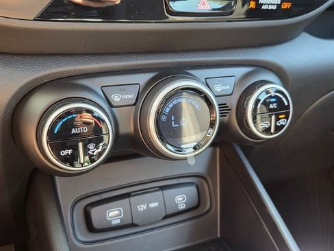 New 2025 Hyundai Venue SEL image 27