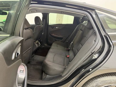Used 2018 Chevrolet Malibu LT image 15