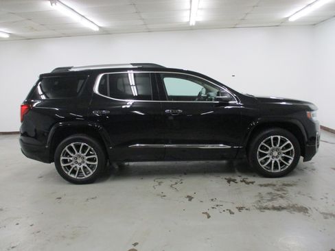 Certified 2023 GMC Acadia Denali w/ Denali Ultimate Package image 9