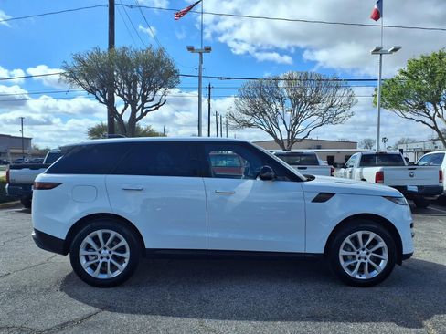 Used 2025 Land Rover Range Rover Sport SE AWD/4WD image 21