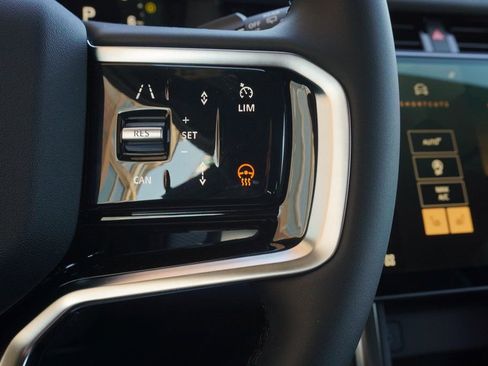 New 2026 Land Rover Discovery Sport Landmark AWD/4WD image 18