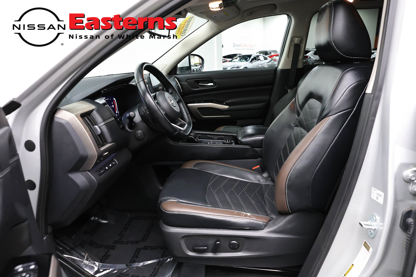 Used 2023 Nissan Pathfinder Platinum AWD/4WD image 14