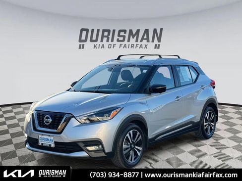 Used 2019 Nissan Kicks SR w/ Exterior Package image 1