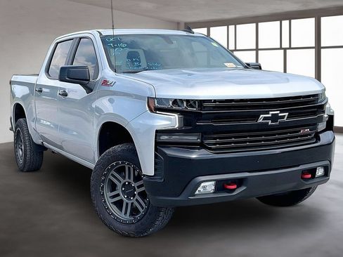 Used 2022 Chevrolet Silverado 1500 LT Trail Boss w/ Bed Protection Package AWD/4WD image 3