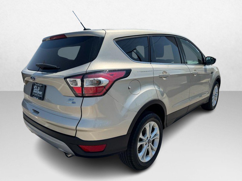 Used 2017 Ford Escape SE AWD/4WD image 5