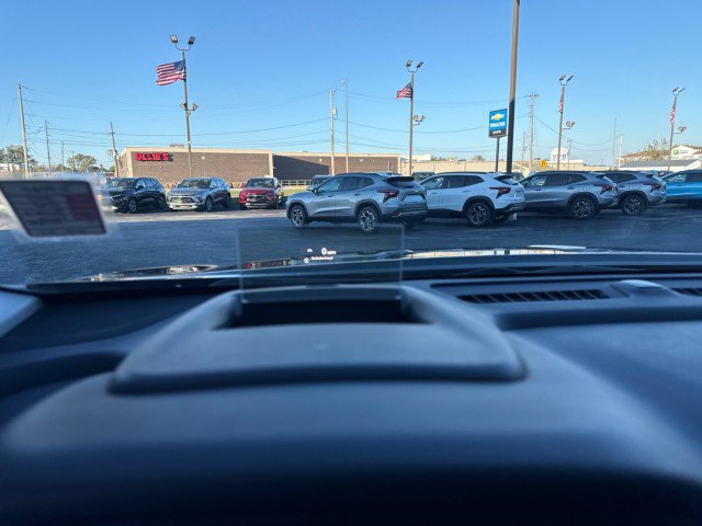 Used 2023 GMC Terrain SLT w/ Tech Package FWD image 25