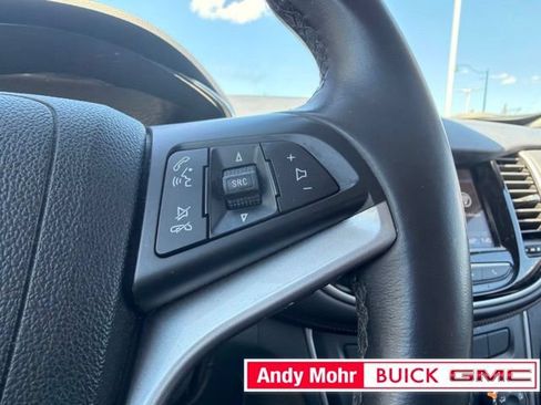 Used 2018 Chevrolet Trax LT w/ Sun & Sound Package FWD image 31