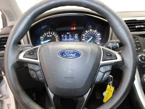 Used 2015 Ford Fusion SE FWD image 25