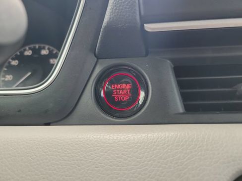 Certified 2025 Honda Pilot EX-L image 28