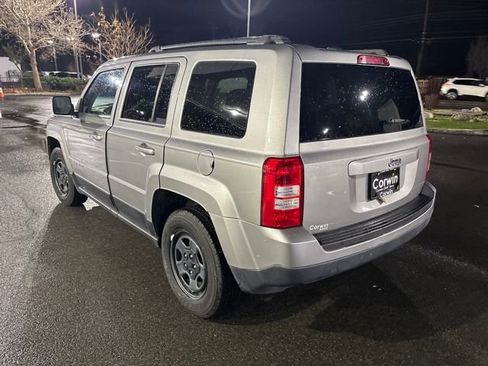 Used 2016 Jeep Patriot Sport w/ Power Value Group image 4