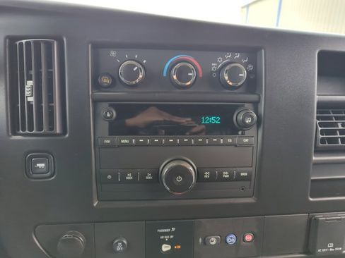 Used 2024 GMC Savana 2500 w/ Driver Convenience Package image 11