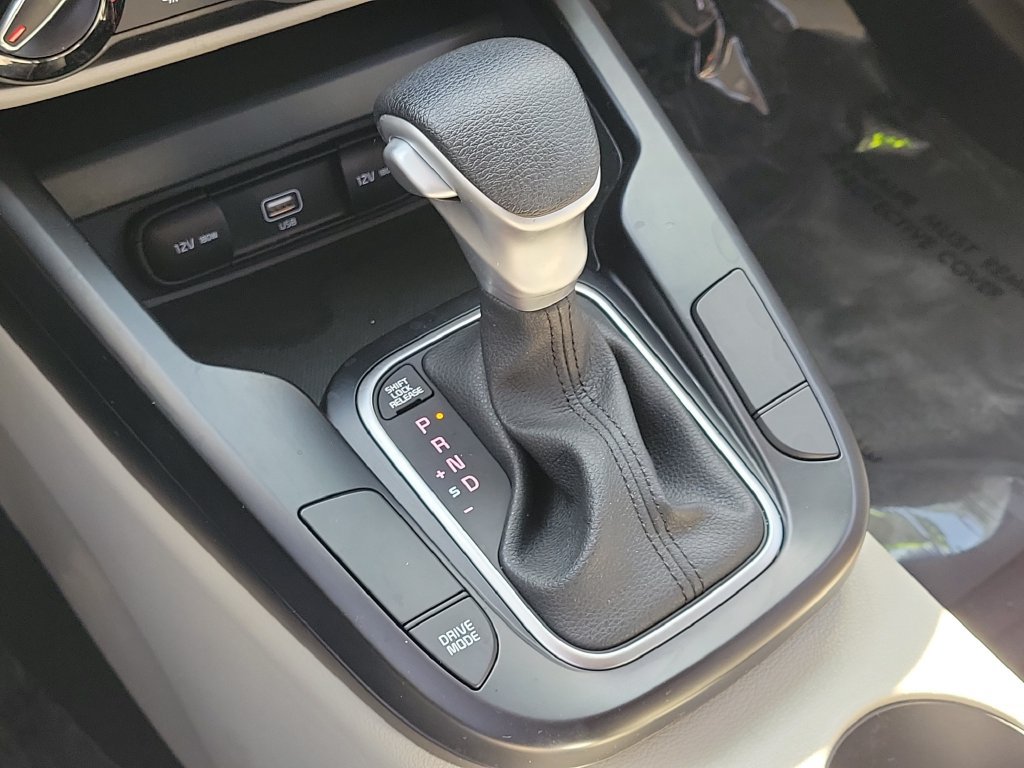Used 2022 Kia Soul LX FWD image 25