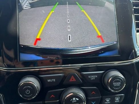 Used 2021 Jeep Grand Cherokee Overland AWD/4WD image 31