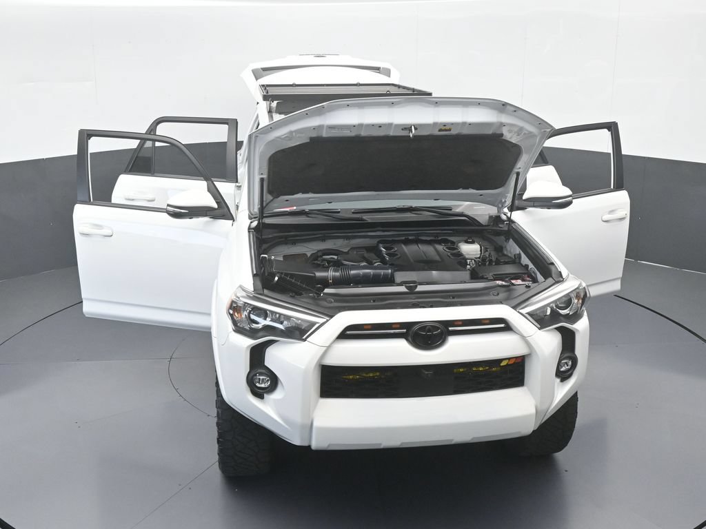 Used 2024 Toyota 4Runner SR5 Premium w/ Moonroof Package AWD/4WD image 72