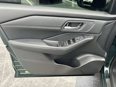 Used 2026 Nissan Rogue Dark Armor FWD image 25