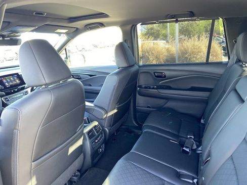 Used 2023 Honda Passport Elite image 17