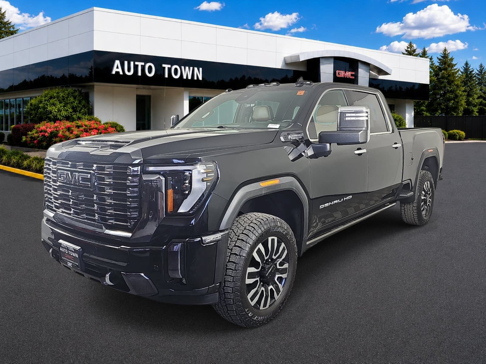 Used 2024 GMC Sierra 2500 Denali Ultimate AWD/4WD image 1