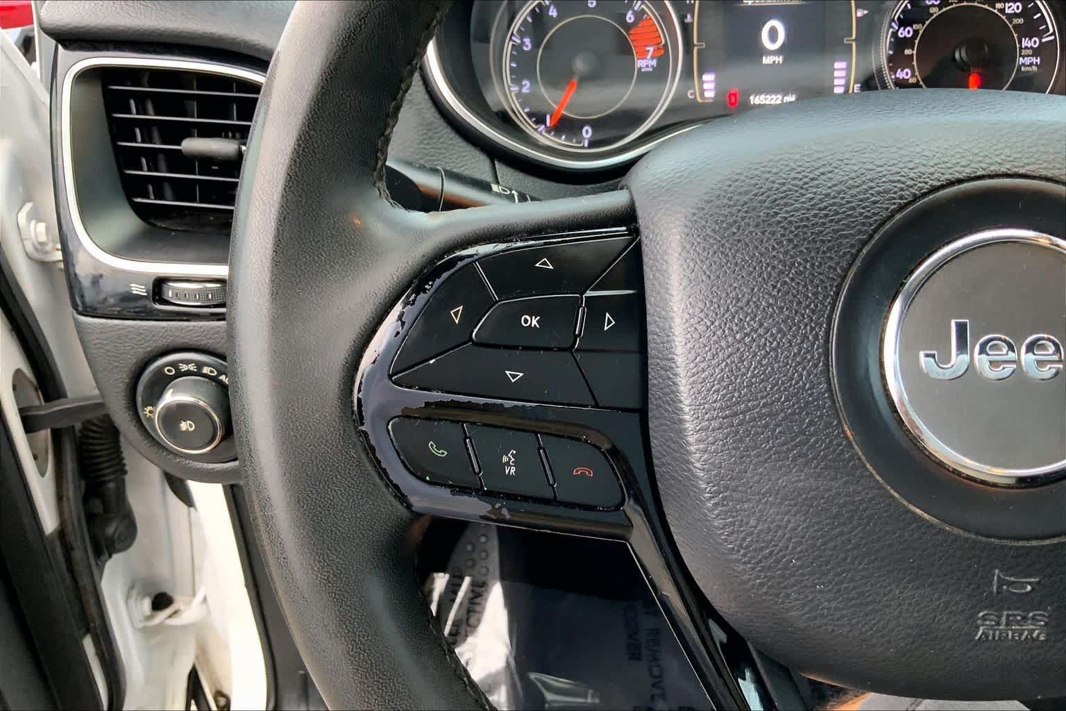 Used 2020 Jeep Cherokee Latitude Plus FWD image 20