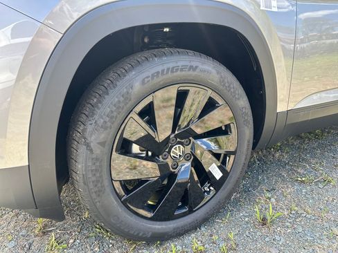 New 2026 Volkswagen Atlas SE AWD/4WD image 2