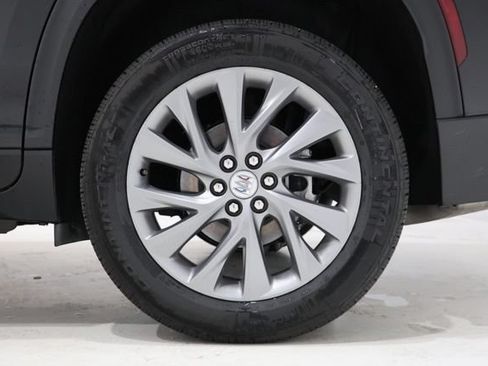 Used 2025 Buick Enclave Preferred FWD image 11