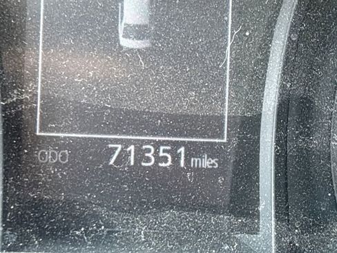 Used 2024 Toyota Camry SE image 5