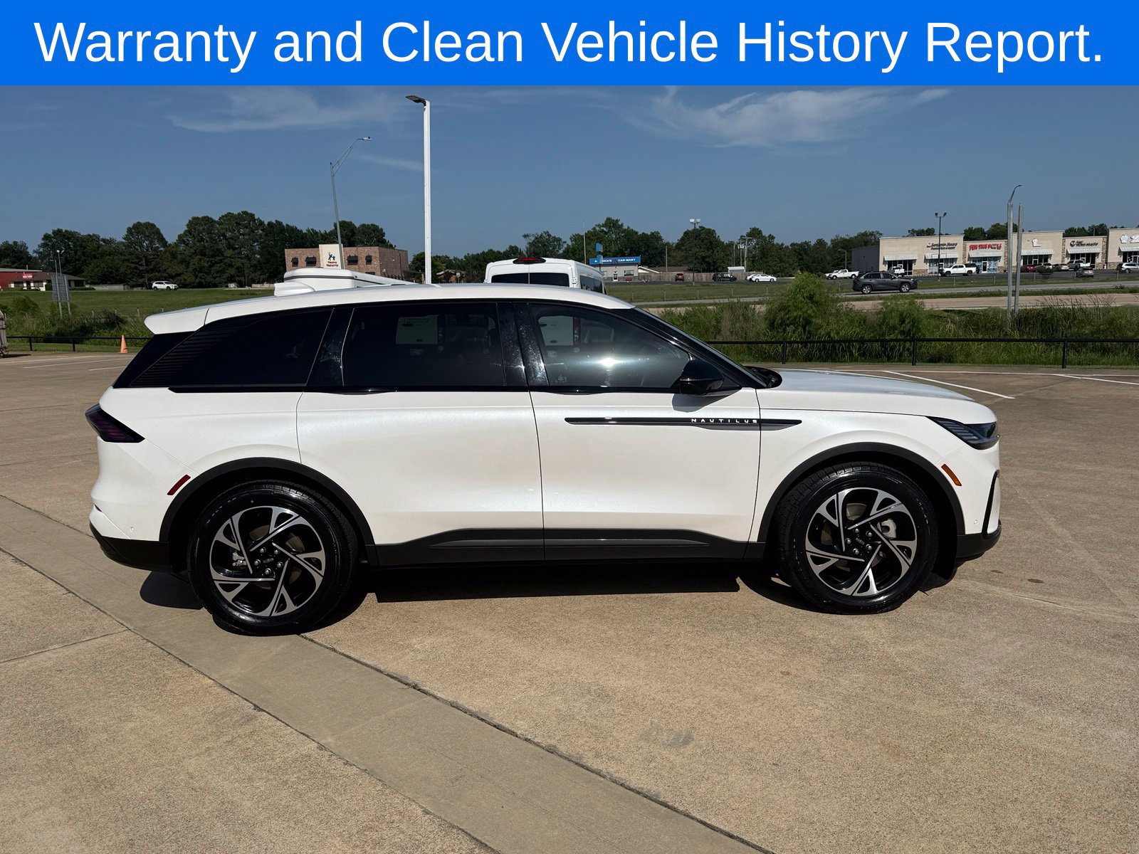 Used 2024 Lincoln Nautilus Premier w/ Jet Appearance Package AWD/4WD image 4
