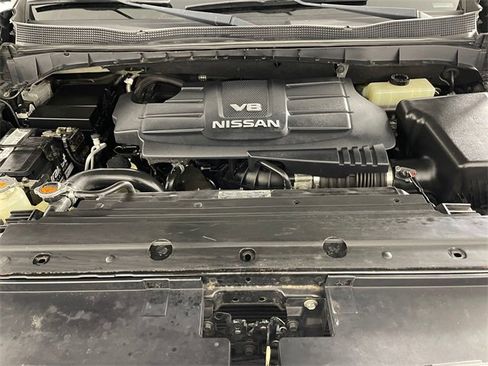 Used 2017 Nissan Titan SV image 20