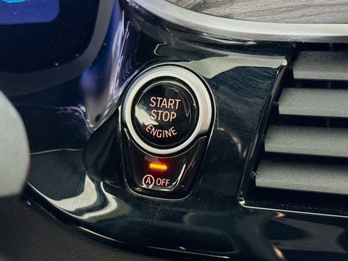 Used 2023 BMW 530i w/ Convenience Package image 20