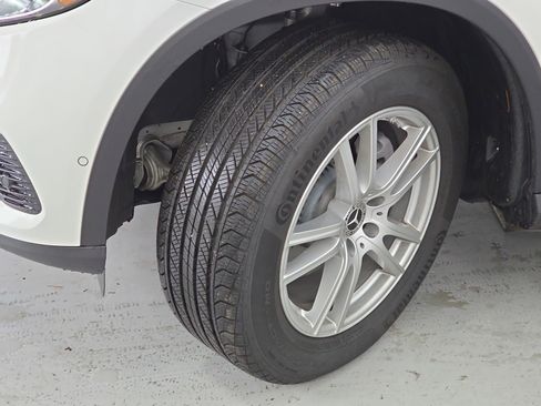 Used 2025 Mercedes-Benz GLC 300 image 32