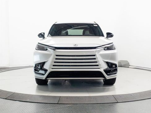 New 2026 Lexus TX 500h AWD image 2