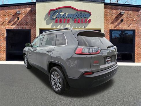 Used 2019 Jeep Cherokee Latitude Plus w/ Cold Weather Group image 7
