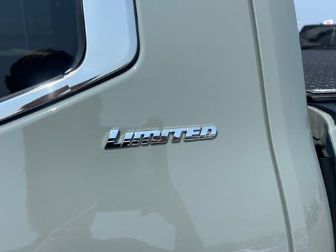 Used 2024 Toyota Tundra Limited AWD/4WD image 13
