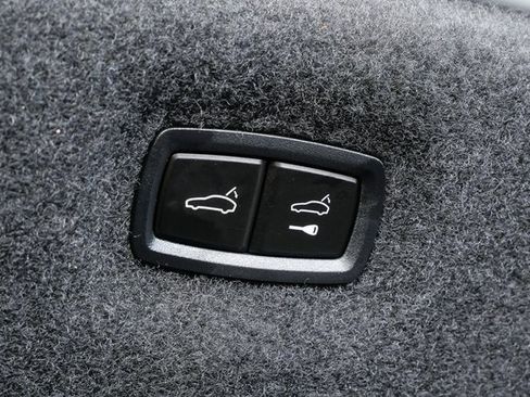 Certified 2025 Porsche Taycan image 31