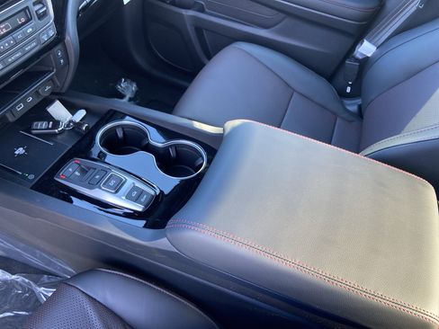 New 2026 Honda Ridgeline Black Edition image 17
