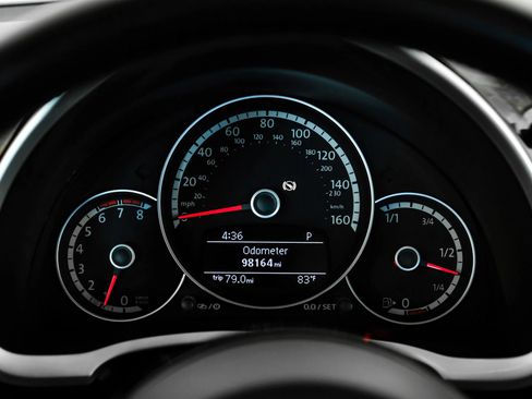 Used 2013 Volkswagen Beetle 2.0T image 13