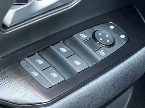 New 2026 Nissan Kicks SV image 30