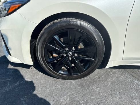 Used 2023 Nissan Maxima SL FWD image 27