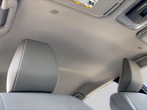Used 2025 Toyota Prius LE FWD image 14