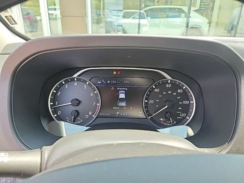 Used 2025 Nissan Frontier SV AWD/4WD image 5