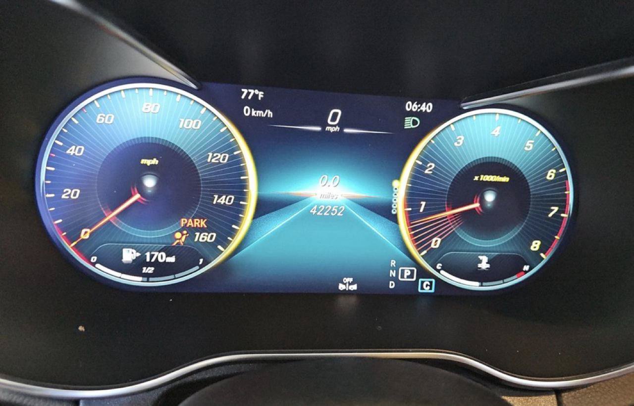 Used 2023 Mercedes-Benz C 300 4MATIC Cabriolet image 4