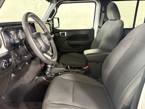 Used 2025 Jeep Wrangler Unlimited Sport AWD/4WD image 21