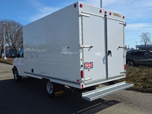 New 2026 Chevrolet Express 3500 Work Van w/ Power Convenience Package image 12