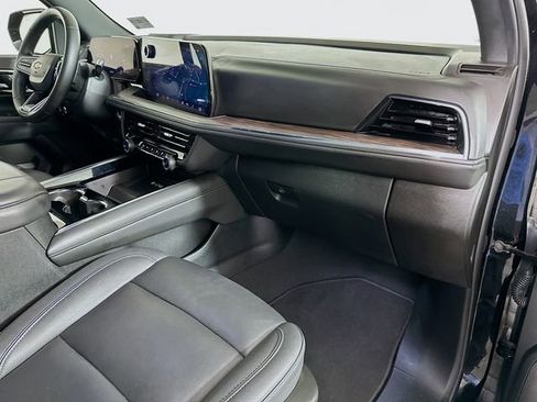 Used 2025 Chevrolet Tahoe LT image 30