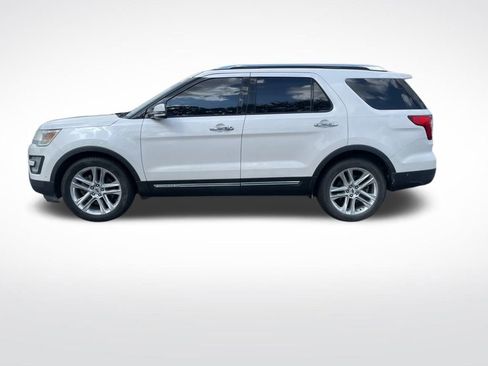 Used 2017 Ford Explorer Limited w/ Equipment Group 301A image 8