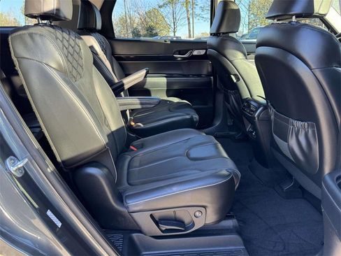 Used 2021 Hyundai Palisade Limited image 15