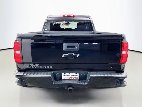 Used 2018 Chevrolet Silverado 1500 LT w/ Midnight Edition image 6